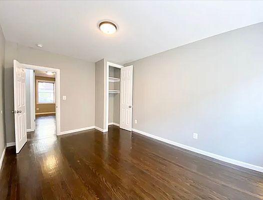 Foto del edificio - 3 bedroom in BRONX NY 10457