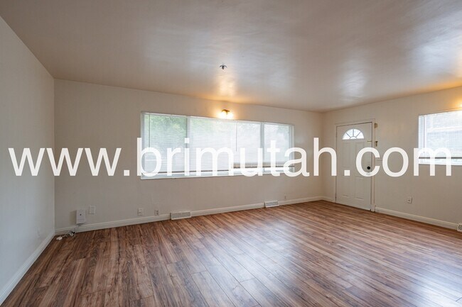 Foto del edificio - 3738 S 700 E