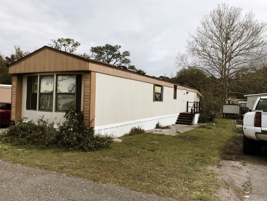 Primary Photo - 5291 Collins Rd