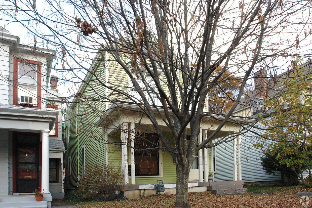 Building Photo - 1423 Highland Ave