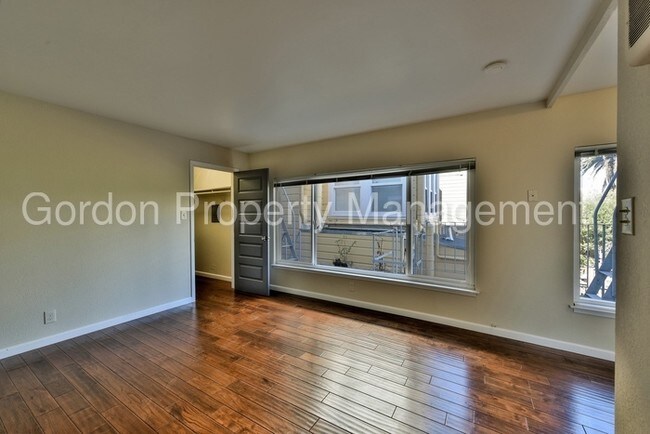 Building Photo - 174 22nd Ave