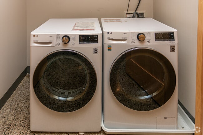 1BR, 1BA - 741SF - The Historic Minnesota Building