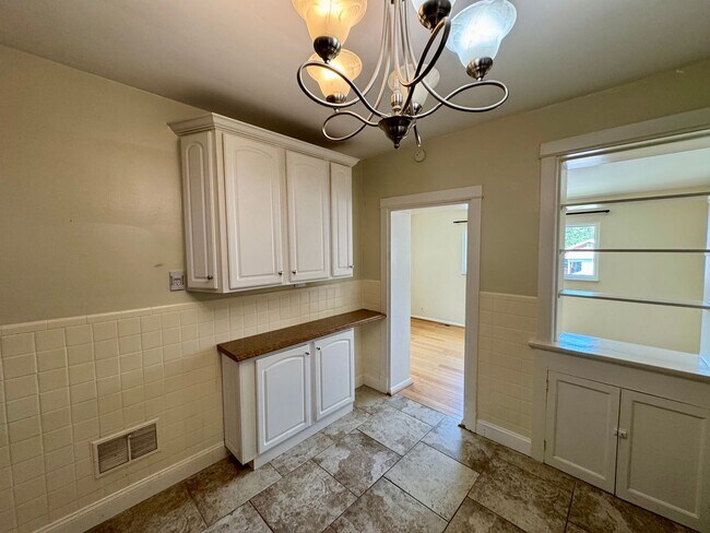 Foto del edificio - 4645 Wilcox Ave
