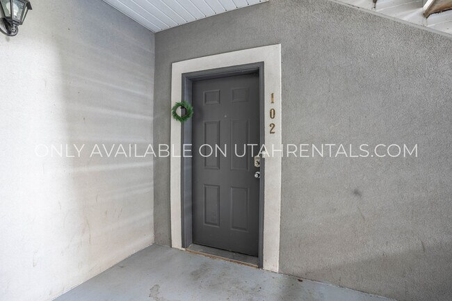 Foto del edificio - 532 N Seven Peaks Blvd