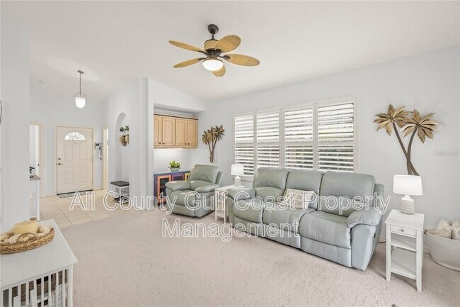 Building Photo - 203 Casa Del Lago Way