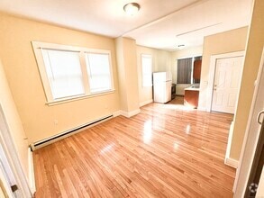 Building Photo - 125 Hillside Ave