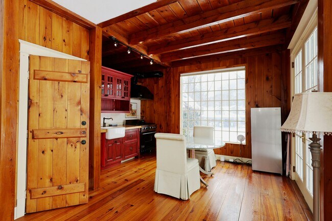 Foto del edificio - 369 Ethan Allen Hwy