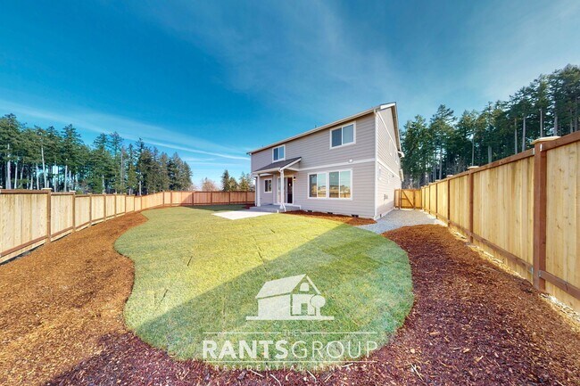 Building Photo - Beautiful Steilacoom Ridge Home! Easy free...