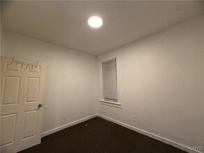 Building Photo - 1208 City St