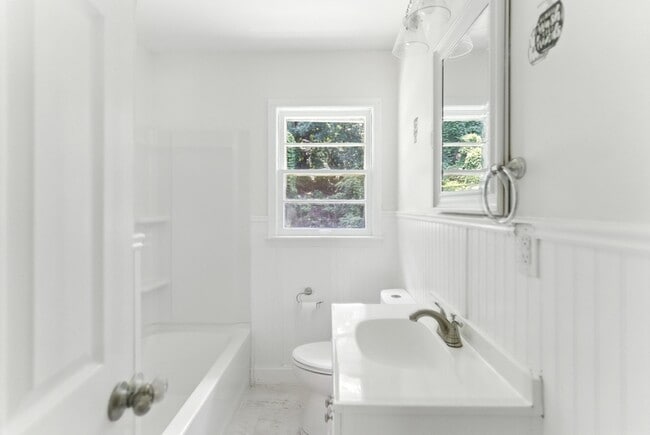 Foto del edificio - 1300-1330 Windsor Avenue - 1316A