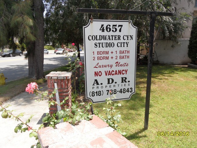 Building Photo - 4657 Coldwater Canyon