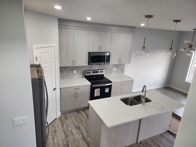 Building Photo - 8845 Carson Way SW