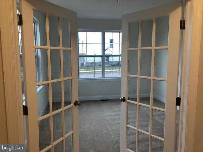 Foto del edificio - 120 Woodwinds Dr