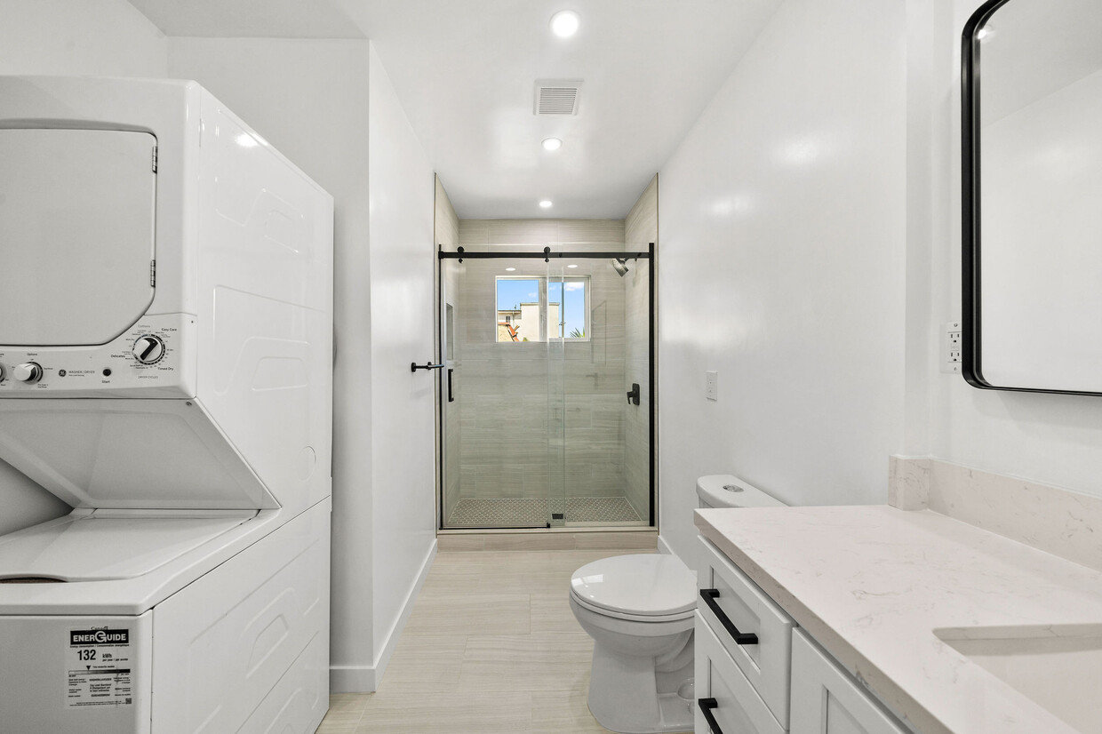 Foto principal - 415 Loma Dr
