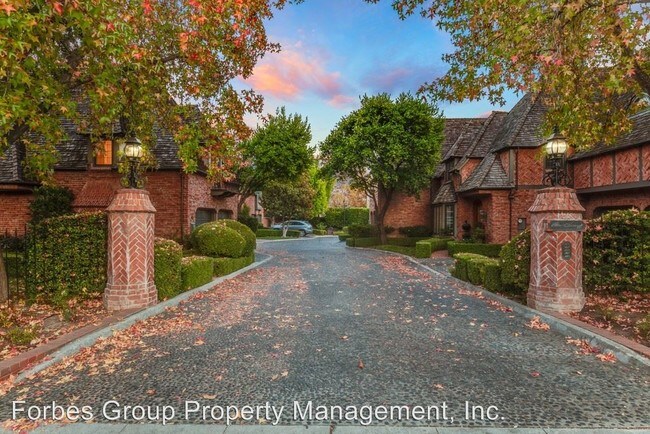 Foto del edificio - 3 br, 2.5 bath House - 530 Monterey Ave.