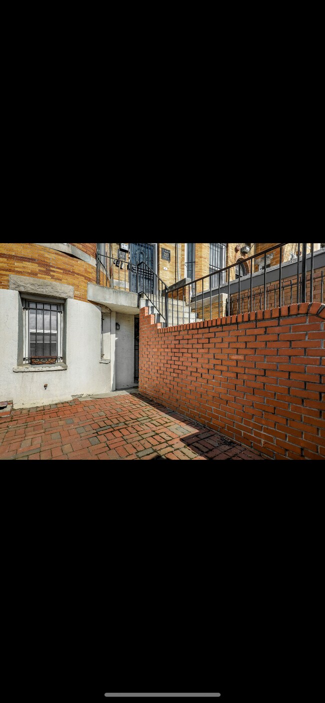 Foto del edificio - 223 Florida Ave NW