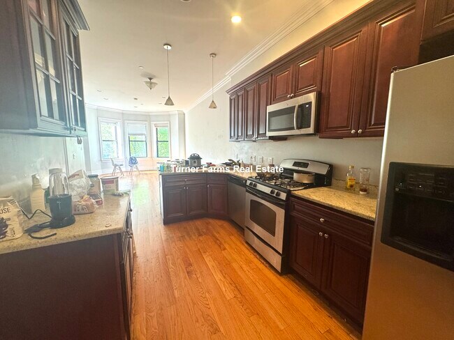 Foto del edificio - 1087 Beacon St