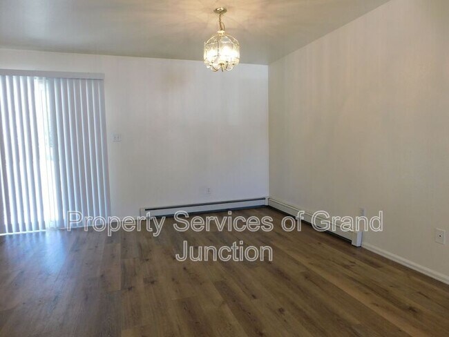 Building Photo - 426 Pendleton St