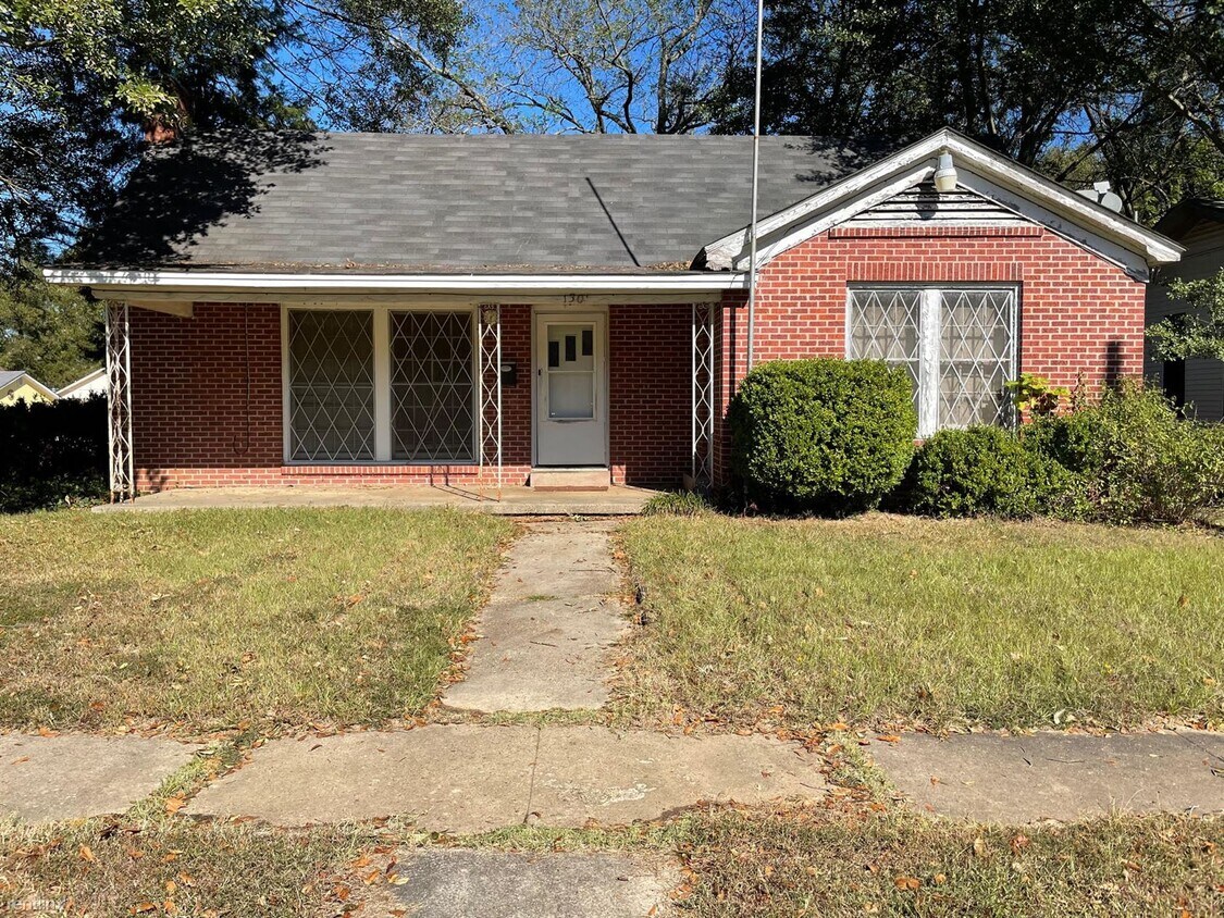 Primary Photo - 3 br, 2 bath House - 1301 E Fannin St