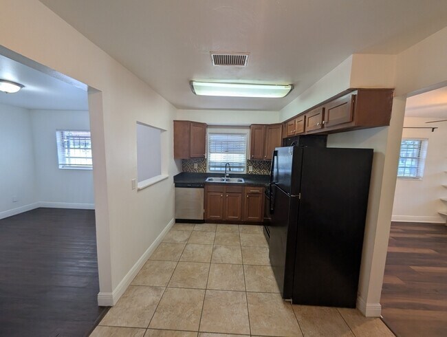 Foto del edificio - 4223 W Laurel St