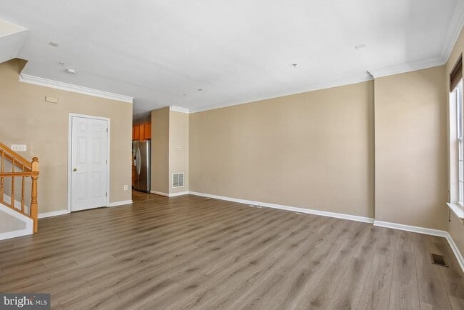 Foto del edificio - 7721 Valley Oak Dr