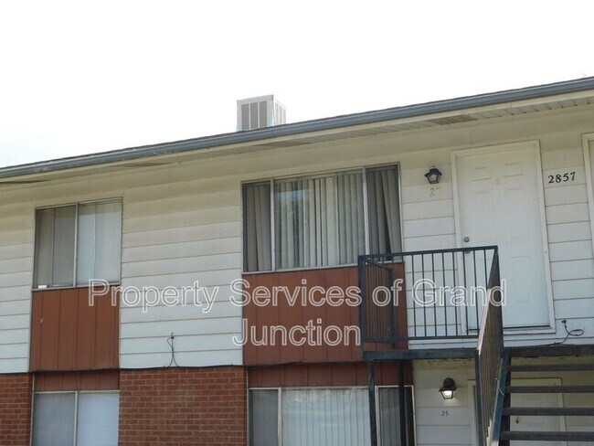 Foto del edificio - 2857 Elm Cir