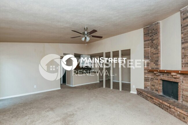 Foto del edificio - 3 Bedroom Pet-Friendly Home in Fort Worth, TX with Main Street Renewal