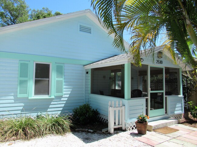 Foto del edificio - GULFPORT FURN. COTTAGE 2/2 EIGHT MONTH REN...