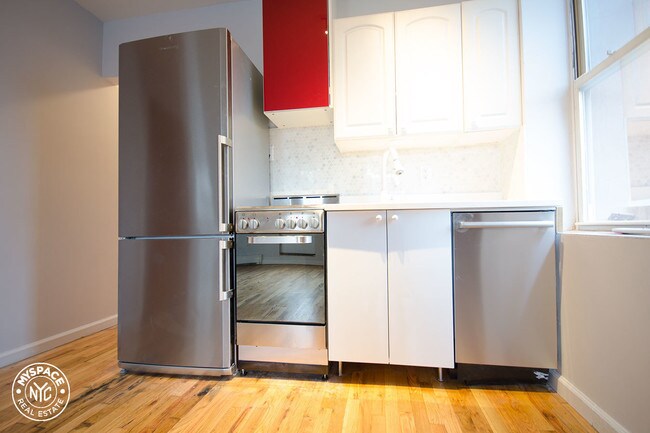 Foto del edificio - 87 Clay St