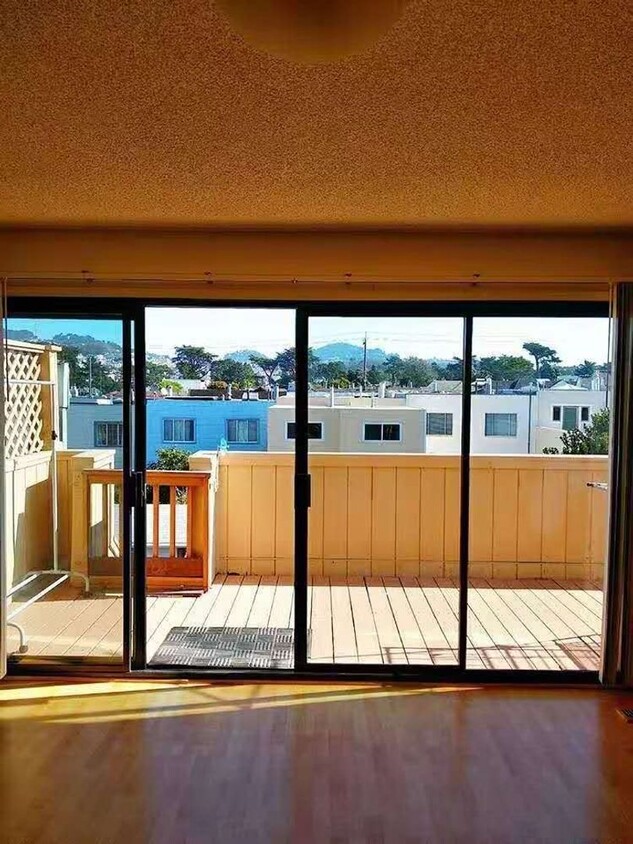 Foto principal - Charming Upstairs Unit in Desirable Parksi...