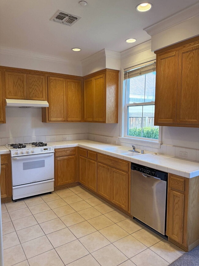 Building Photo - Eastside Sonoma | Single-Level Living Near the Plaza