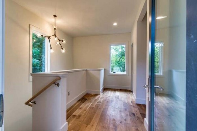 Foto del edificio - 1418 Shelby Ave