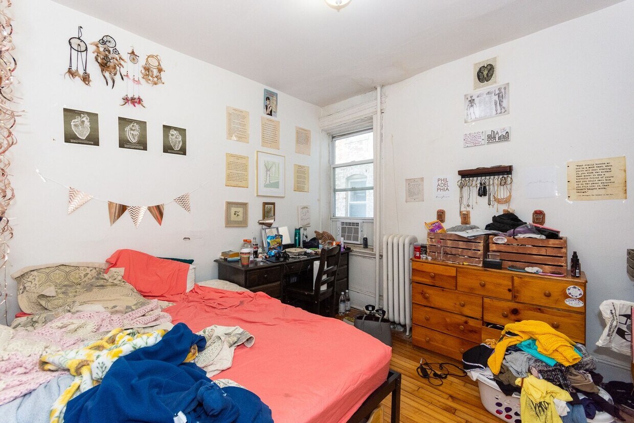 Amazing deal on a great BU three bed at Packards Corner - Amazing deal on a great BU three bed at Packards Corner