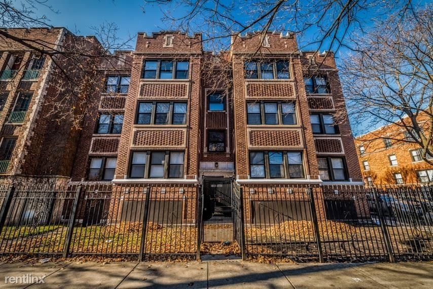 Primary Photo - 8000 S Ellis Ave