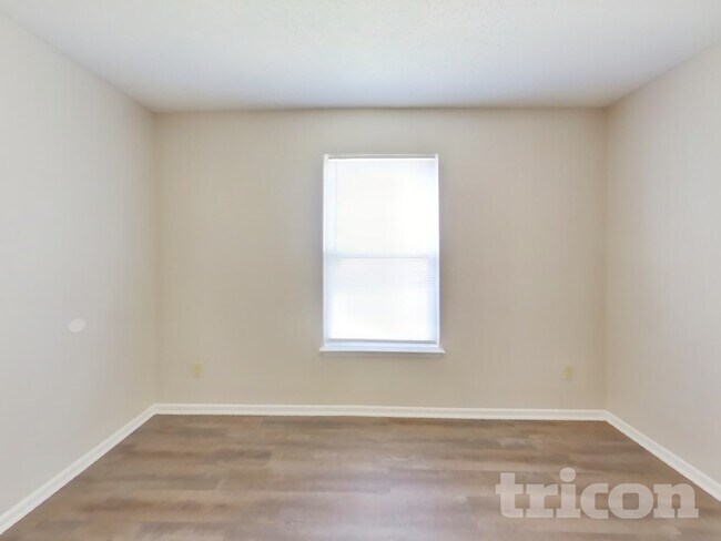 Foto del edificio - 5624 W Littleton Dr