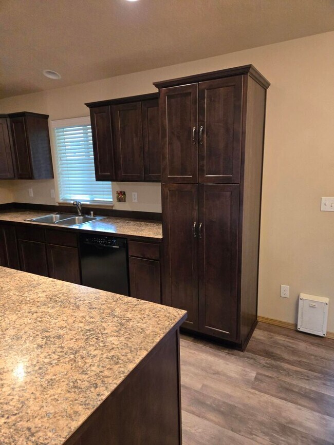 Building Photo - Zero Step Rancher in Deer Park