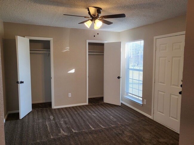 Building Photo - 809 Treadwell Ct