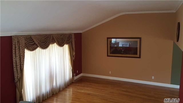 Foto del edificio - 275 Hungry Harbor Rd