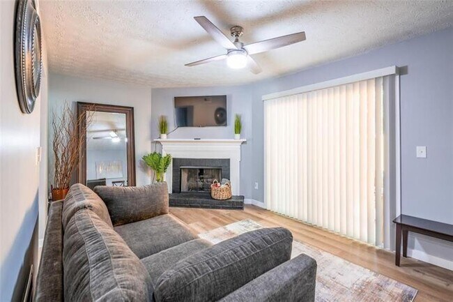 Building Photo - 859 Regal Path Ln