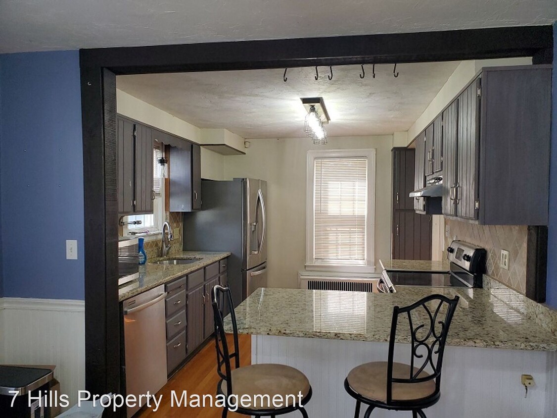 Primary Photo - 3 br, 2 bath House - 7 Monmouth Ave.