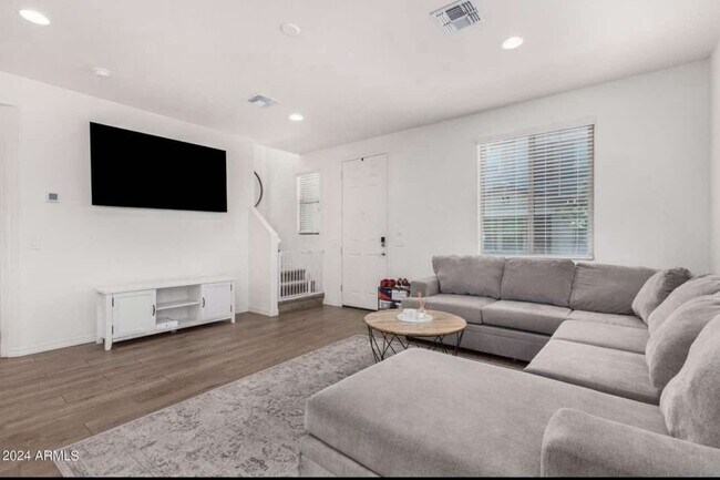 Foto del edificio - 3828 S 58th Ln