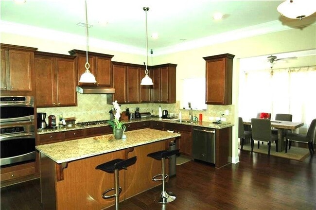 Foto del edificio - 2575 Walden Estates Dr