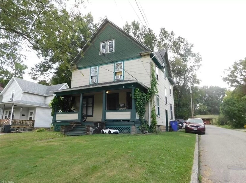 246 Lake St, Kent, OH 44240 House for Rent in Kent, OH