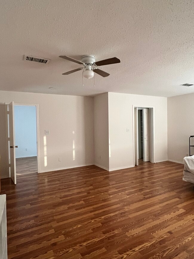 Foto del edificio - 702 S Arroyo Blvd