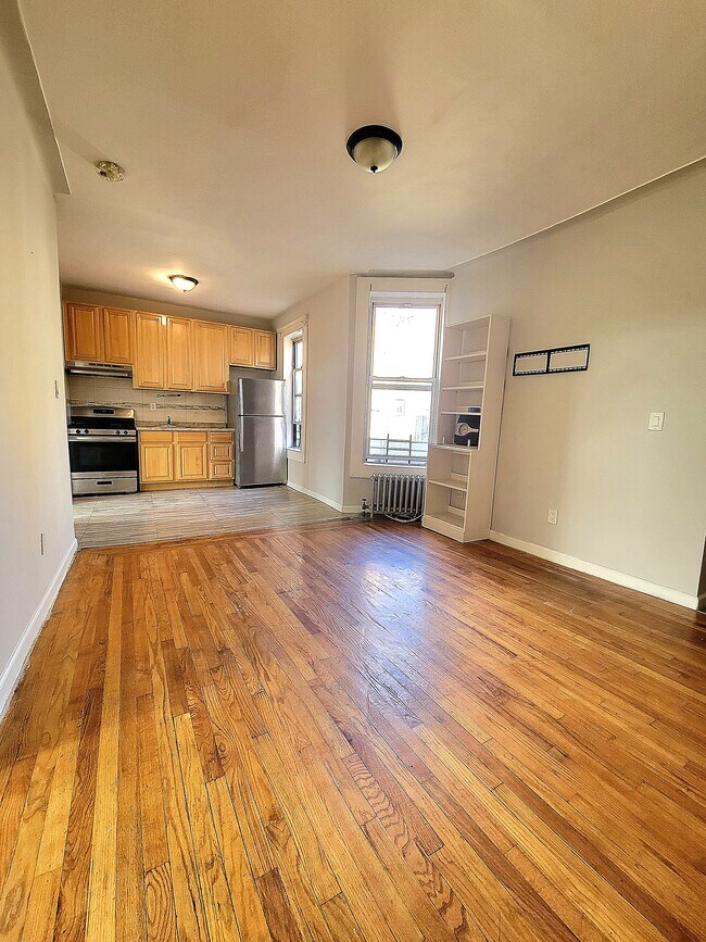 Foto del edificio - 335 E 34th St
