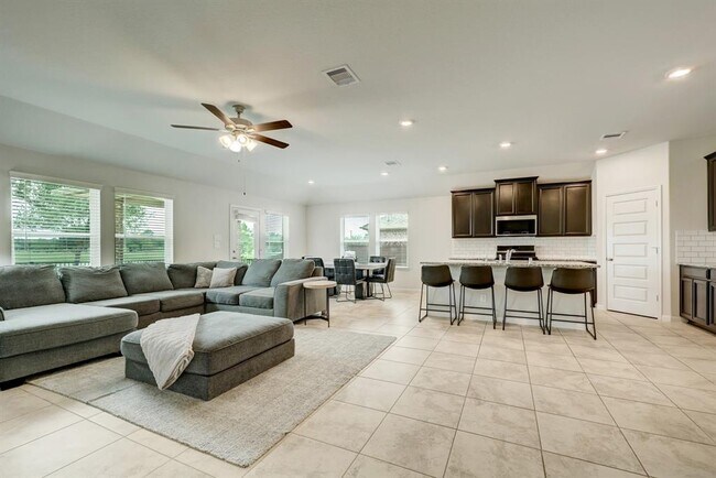 Building Photo - 6076 Pearland Pl
