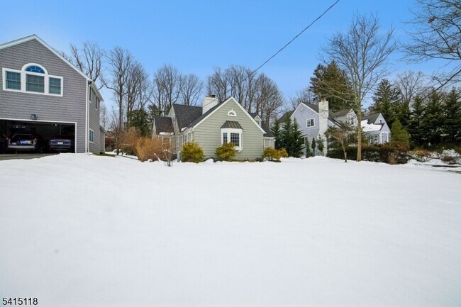 Foto del edificio - 10 Great Hills Terrace