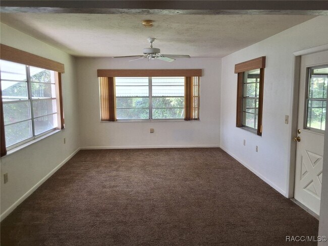 Foto del edificio - 1288 W Buttonbush Dr