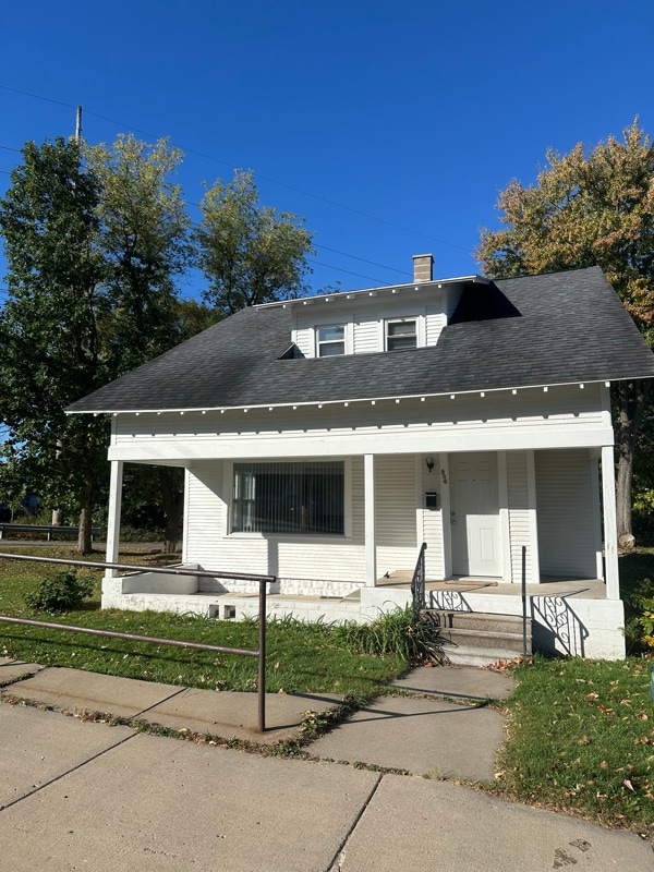 Primary Photo - 906 Prospect Ave