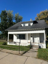 Building Photo - 906 Prospect Ave